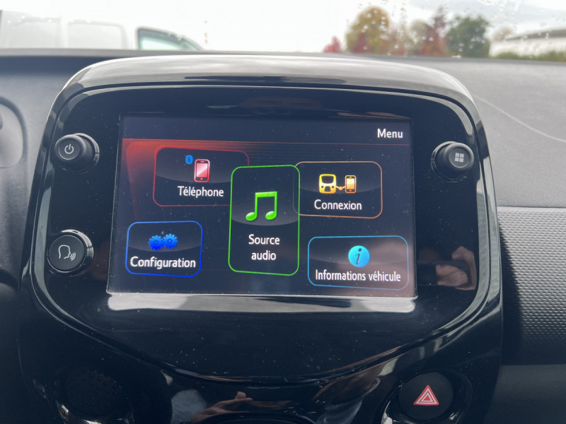 Photo 10 de l'offre de Citroën C1 (2) VTi 72 S&S BVM Feel à 9490€ chez Carlyss automobiles Vitré