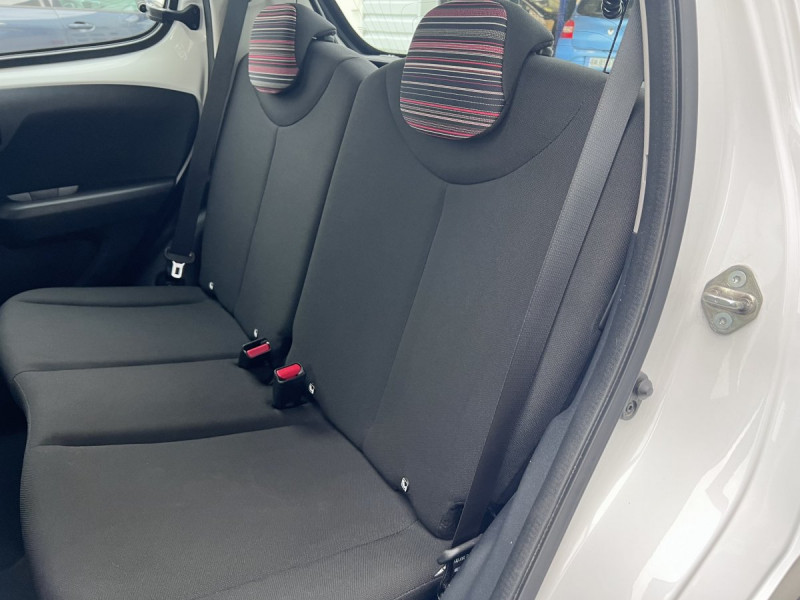 Photo 6 de l'offre de Citroën C1 (2) VTi 72 S&S BVM Feel à 9490€ chez Carlyss automobiles Vitré