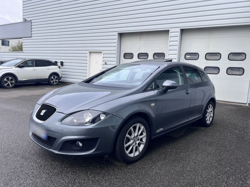 Photo 2 de l'offre de Seat Leon (2) 1.2 TSI 105 ECOMOTIVE STYLE COPA à 9990€ chez Carlyss automobiles Vitré