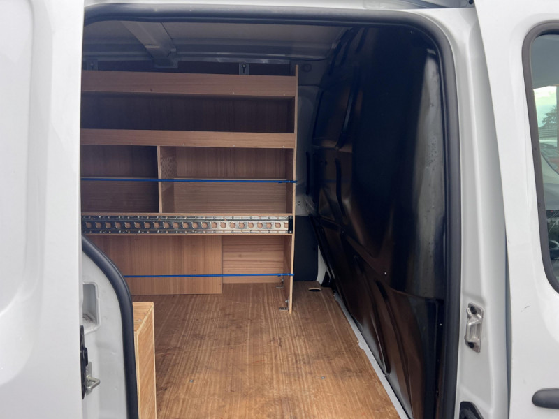 Photo 19 de l'offre de Renault Kangoo Express (2) Extra R-Link dCi 90 EDC à 12990€ chez Carlyss automobiles Vitré