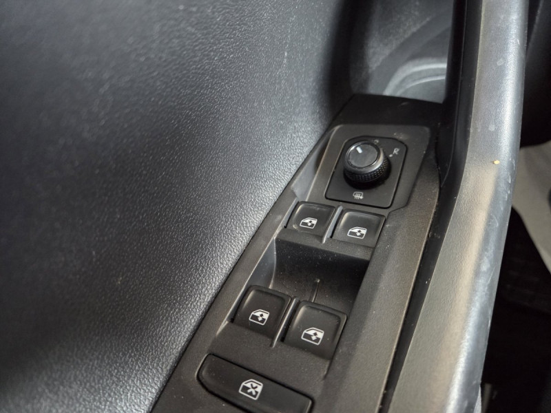 Photo 19 de l'offre de Volkswagen Polo (6) 1.0 TSI 95 Business à 11790€ chez Carlyss automobiles Vitré