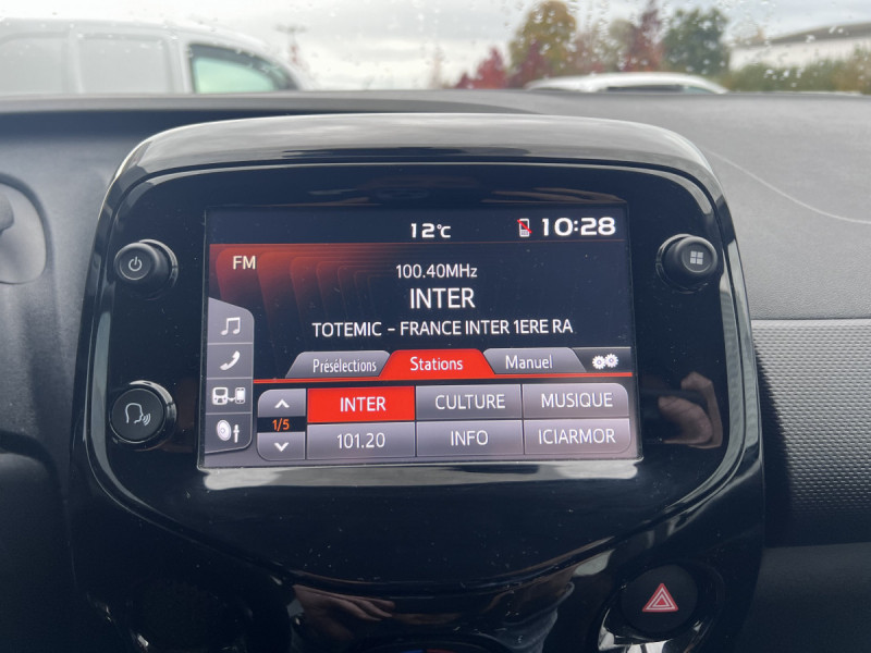 Photo 11 de l'offre de Citroën C1 (2) VTi 72 S&S BVM Feel à 9490€ chez Carlyss automobiles Vitré