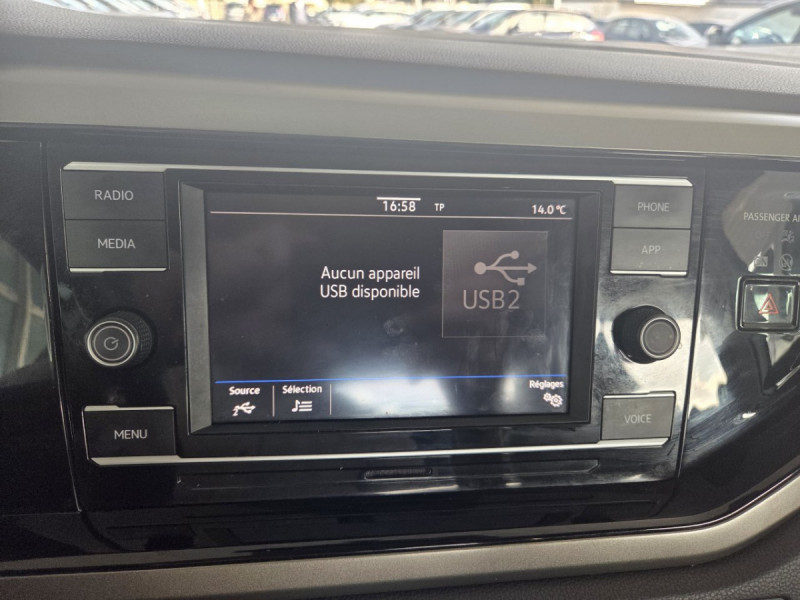 Photo 11 de l'offre de Volkswagen Polo (6) 1.0 TSI 95 Business à 11790€ chez Carlyss automobiles Vitré