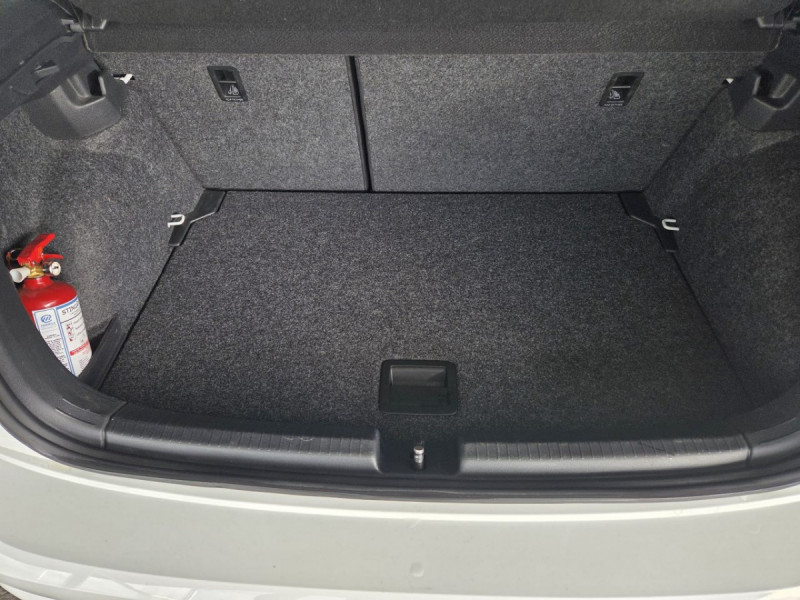 Photo 21 de l'offre de Volkswagen Polo (6) 1.0 TSI 95 Business à 11790€ chez Carlyss automobiles Vitré