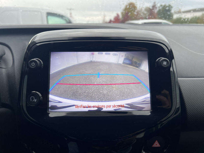 Photo 9 de l'offre de Citroën C1 (2) VTi 72 S&S BVM Feel à 9490€ chez Carlyss automobiles Vitré