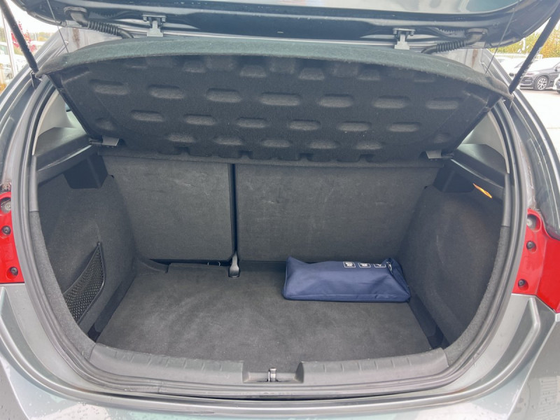 Photo 22 de l'offre de Seat Leon (2) 1.2 TSI 105 ECOMOTIVE STYLE COPA à 9990€ chez Carlyss automobiles Vitré