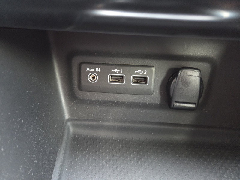 Photo 16 de l'offre de Renault Mégane Berline (4) Business TCe 115 FAP -21N à 14490€ chez Carlyss automobiles Vitré