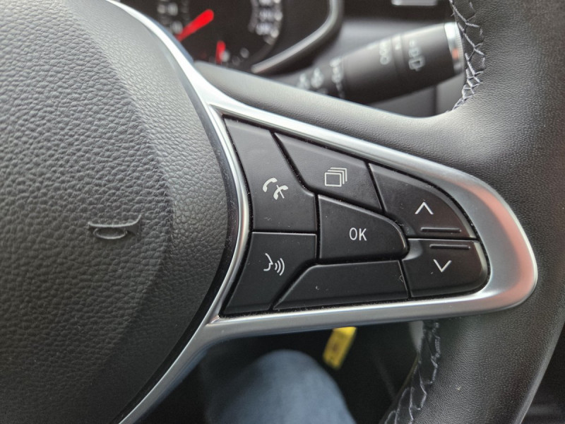 Photo 17 de l'offre de RENAULT Clio (5) Business TCe 90 -21 à 11990€ chez Carlyss automobiles Vitré