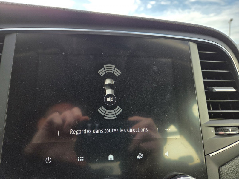 Photo 9 de l'offre de Renault Mégane Berline (4) Business TCe 115 FAP -21N à 14490€ chez Carlyss automobiles Vitré