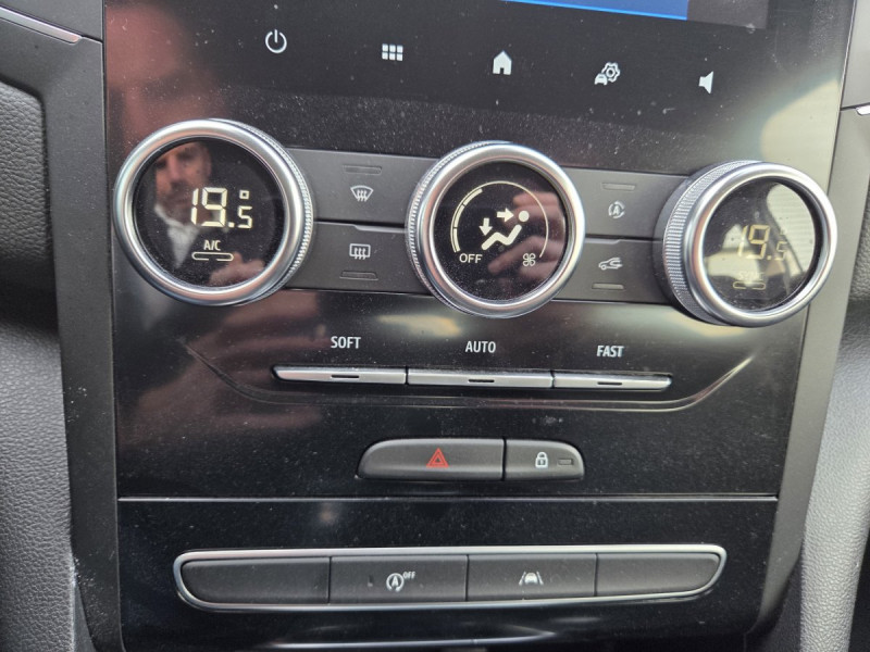 Photo 15 de l'offre de Renault Mégane Berline (4) Business TCe 115 FAP -21N à 14490€ chez Carlyss automobiles Vitré