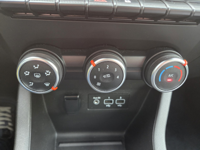 Photo 13 de l'offre de RENAULT Clio (5) Business TCe 90 -21 à 11990€ chez Carlyss automobiles Vitré