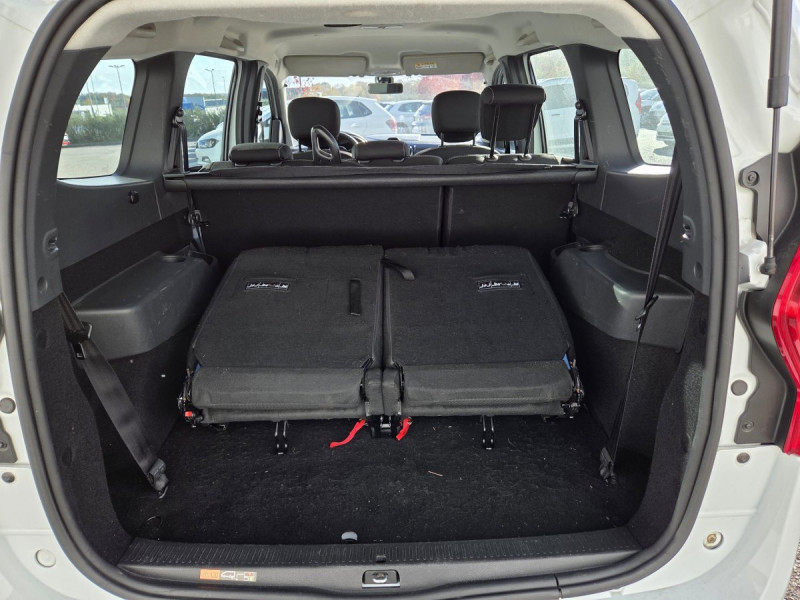 Photo 20 de l'offre de Dacia Lodgy 7 Places Essentiel Blue dCi 115 E6U à 15490€ chez Carlyss automobiles Vitré