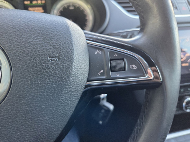 Photo 22 de l'offre de Skoda Octavia Combi (3) 2.0 TDI 150 DSG6 Style à 18790€ chez Carlyss automobiles Vitré