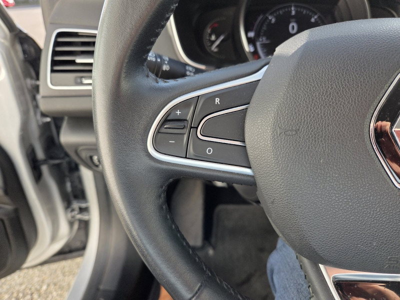 Photo 19 de l'offre de Renault Mégane Estate (4) Business Blue dCi 115 EDC à 12990€ chez Carlyss automobiles Vitré