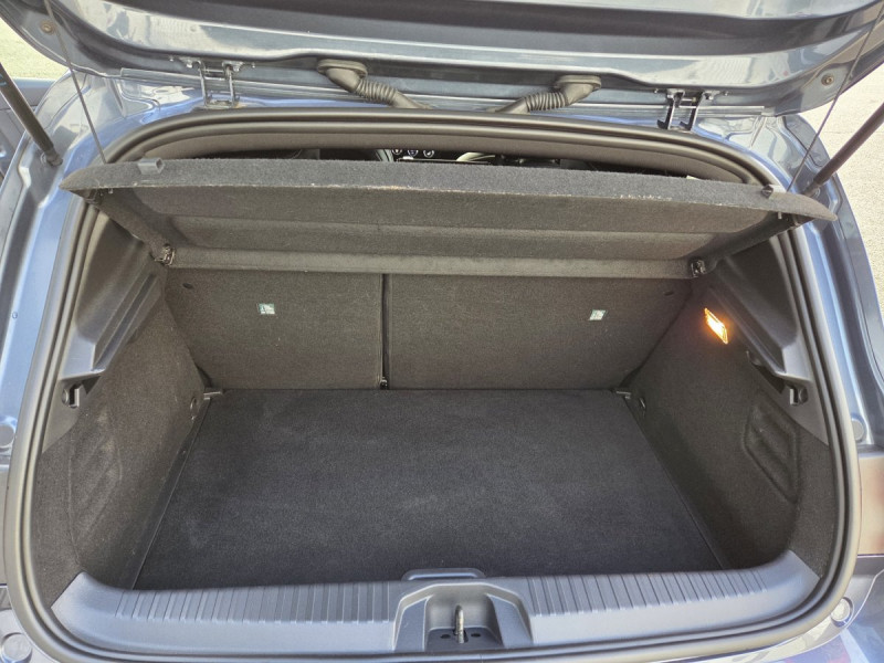 Photo 11 de l'offre de RENAULT Clio (5) Intens TCe 100 - 20 à 12690€ chez Carlyss automobiles Vitré