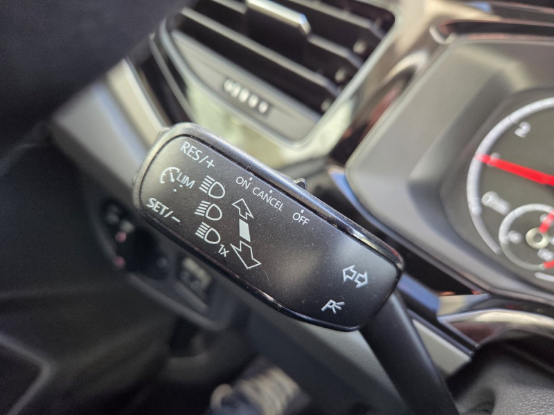 Photo 14 de l'offre de Volkswagen Polo (6) 1.0 TSI 95 Business à 12790€ chez Carlyss automobiles Vitré