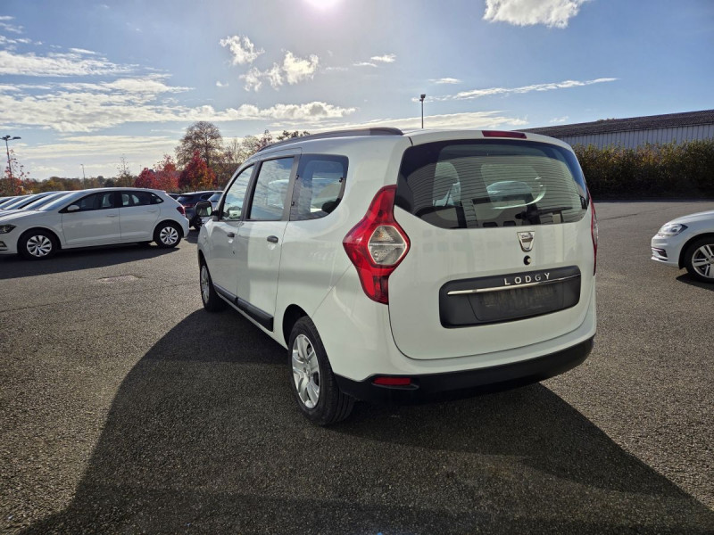 Photo 4 de l'offre de Dacia Lodgy 7 Places Essentiel Blue dCi 115 E6U à 15490€ chez Carlyss automobiles Vitré