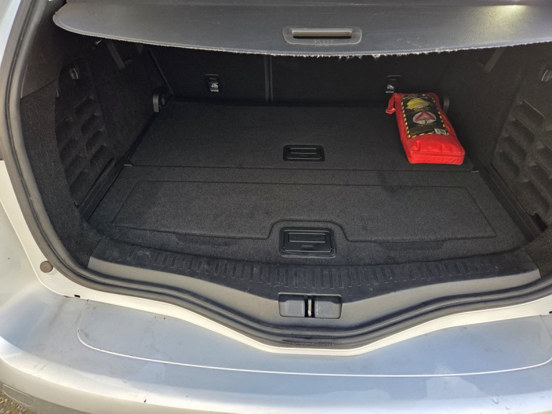 Photo 22 de l'offre de Renault Mégane Estate (4) Business Blue dCi 115 EDC à 12990€ chez Carlyss automobiles Vitré