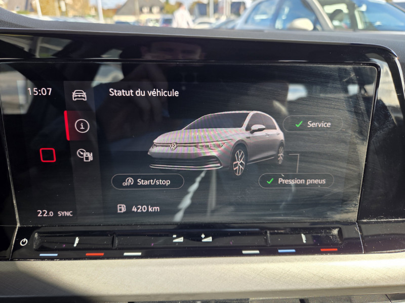 Photo 14 de l'offre de Volkswagen Golf (8) 2.0 TDI SCR 115 DSG7 Life Busi à 19790€ chez Carlyss automobiles Vitré