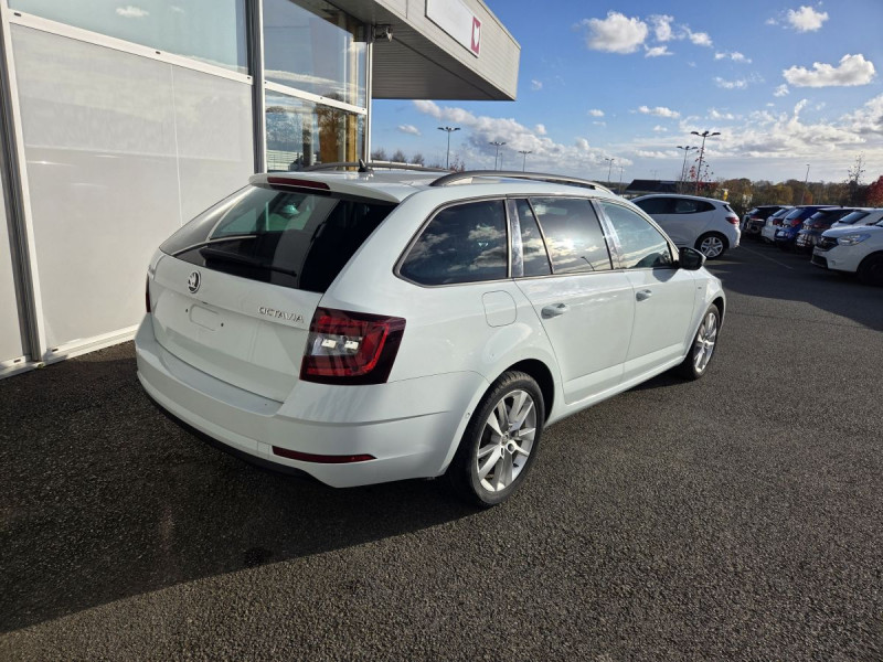 Photo 4 de l'offre de Skoda Octavia Combi (3) 2.0 TDI 150 DSG6 Style à 18790€ chez Carlyss automobiles Vitré