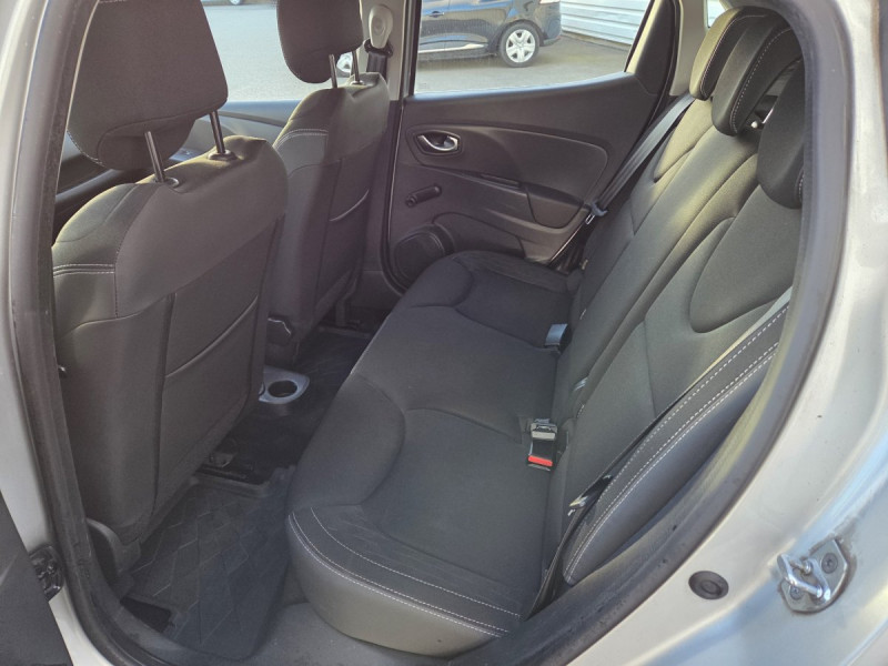 Photo 7 de l'offre de RENAULT Clio (4) Limited dCi 90 - 18 à 10790€ chez Carlyss automobiles Vitré
