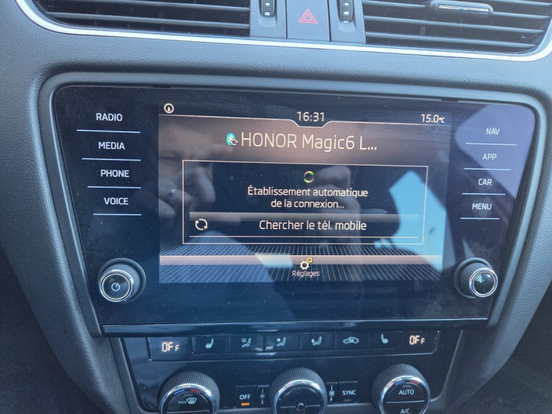 Photo 13 de l'offre de Skoda Octavia Combi (3) 2.0 TDI 150 DSG6 Style à 18790€ chez Carlyss automobiles Vitré