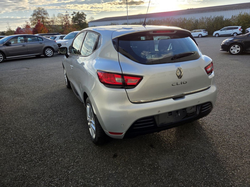 Photo 4 de l'offre de RENAULT Clio (4) Limited dCi 90 - 18 à 10790€ chez Carlyss automobiles Vitré