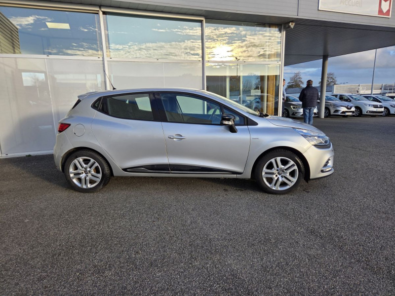 Photo 2 de l'offre de RENAULT Clio (4) Limited dCi 90 - 18 à 10790€ chez Carlyss automobiles Vitré
