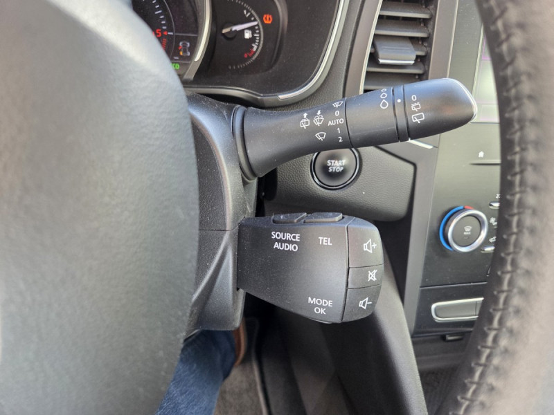 Photo 18 de l'offre de Renault Mégane Estate (4) Business Blue dCi 115 EDC à 12990€ chez Carlyss automobiles Vitré