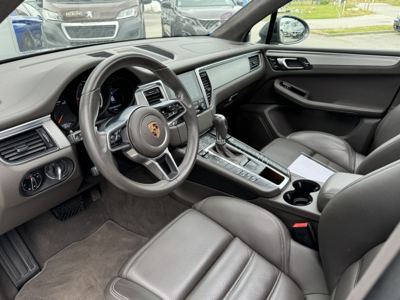 Photo 16 de l'offre de PORSCHE MACAN Turbo 3.6 V6 400 ch PDK à 57900€ chez Dugast automobiles