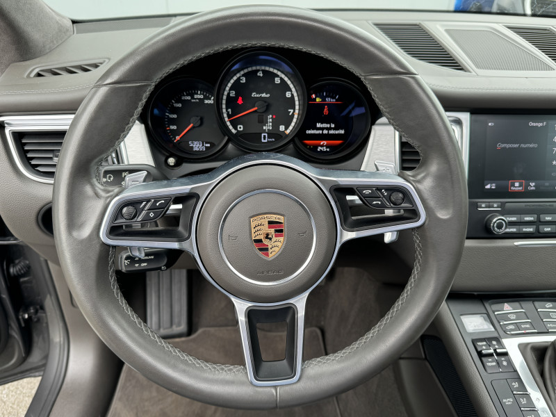 Photo 20 de l'offre de PORSCHE MACAN Turbo 3.6 V6 400 ch PDK à 57900€ chez Dugast automobiles