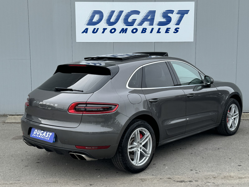 Photo 4 de l'offre de PORSCHE MACAN Turbo 3.6 V6 400 ch PDK à 57900€ chez Dugast automobiles