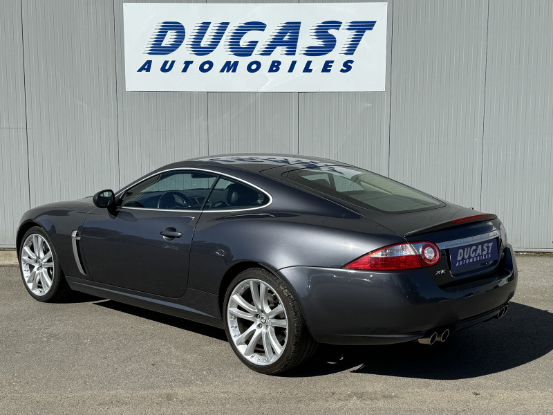 Photo 3 de l'offre de JAGUAR XKR Coupe 4.2 - 416 A à 29900€ chez Dugast automobiles