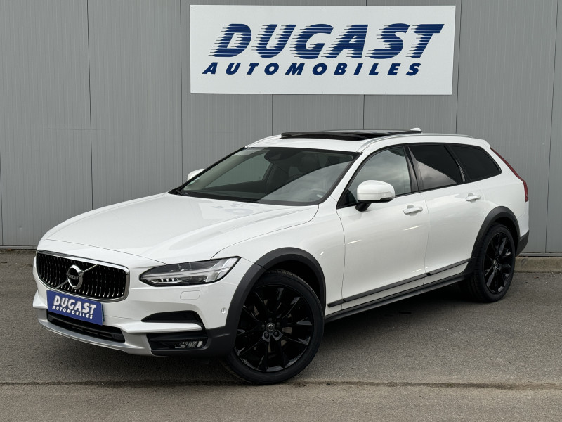 Photo 2 de l'offre de VOLVO V90 CROSS COUNTRY D4 AWD 190 ch Geartronic 8 Pro à 27900€ chez Dugast automobiles