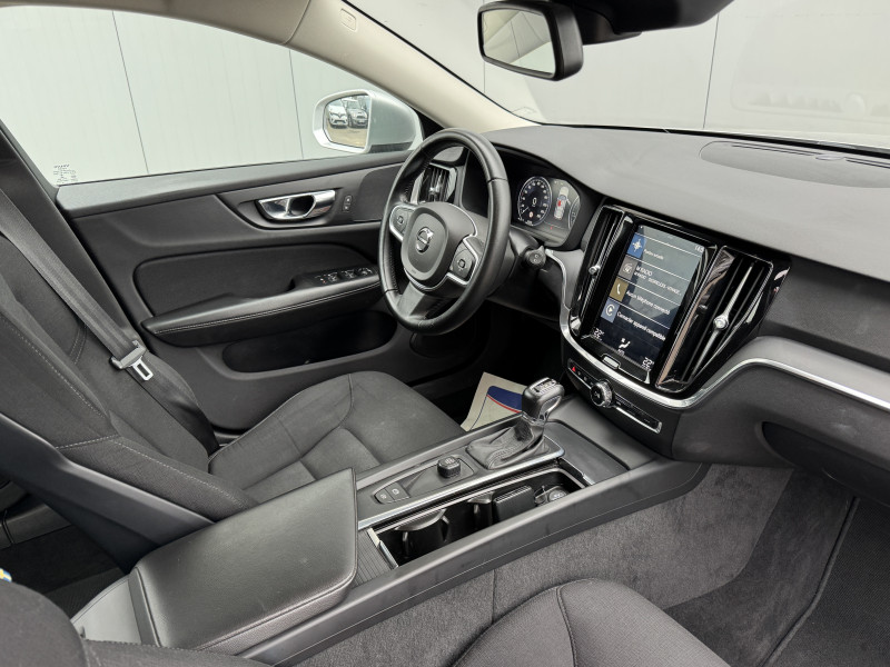 Photo 5 de l'offre de VOLVO V60 BUSINESS D3 AdBlue 150 ch Geartronic 8 Business à 21900€ chez Dugast automobiles