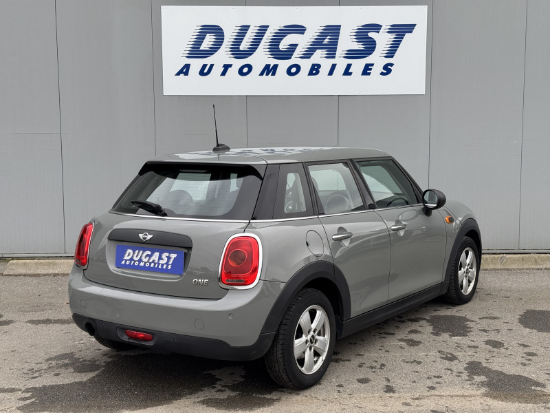 Photo 4 de l'offre de MINI HATCH 5 PORTES One 102 ch à 13900€ chez Dugast automobiles