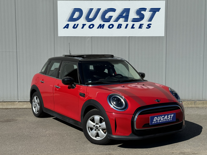 Mini HATCH 5 PORTES F55 LCI II Cooper 136 ch Essential Essence sans plomb ROUGE FONCE Occasion à vendre