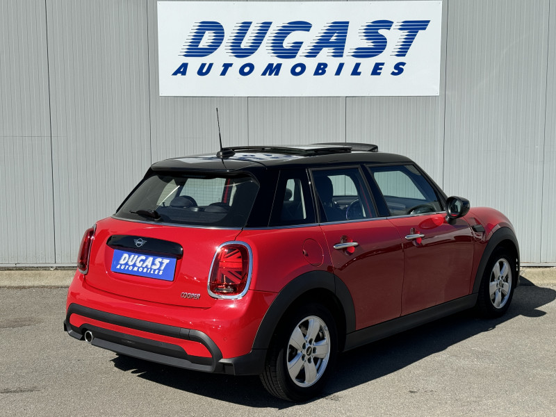 Photo 4 de l'offre de MINI HATCH 5 PORTES F55 LCI II Cooper 136 ch Essential à 17900€ chez Dugast automobiles