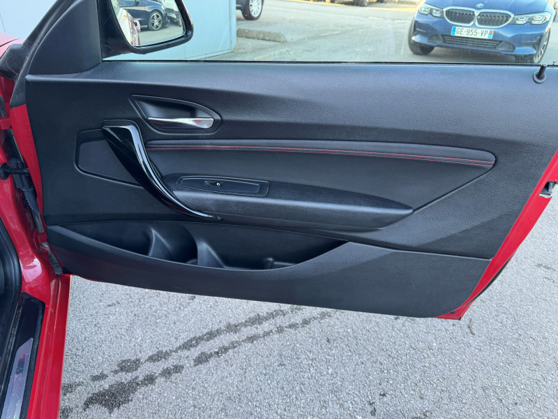 Photo 8 de l'offre de BMW SERIE 2 COUPE F22 Coupe 220d 190 ch Sport à 16900€ chez Dugast automobiles