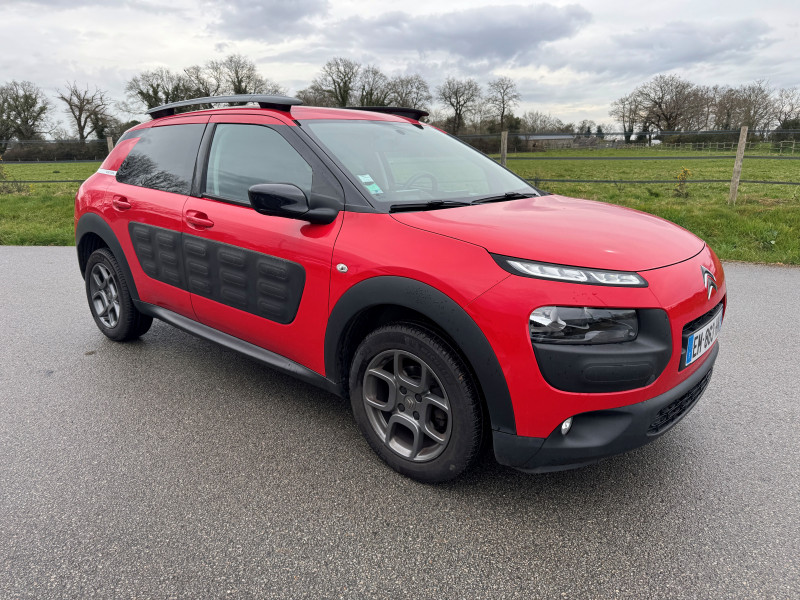 Citroen C4 CACTUS PureTech 110 S&S Feel Edition Essence sans plomb ROUGE FONCE Occasion à vendre