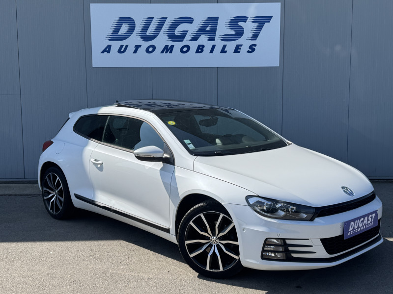 Photo 1 de l'offre de VOLKSWAGEN SCIROCCO 2.0 TDI 150 DSG6 Carat à 16900€ chez Dugast automobiles