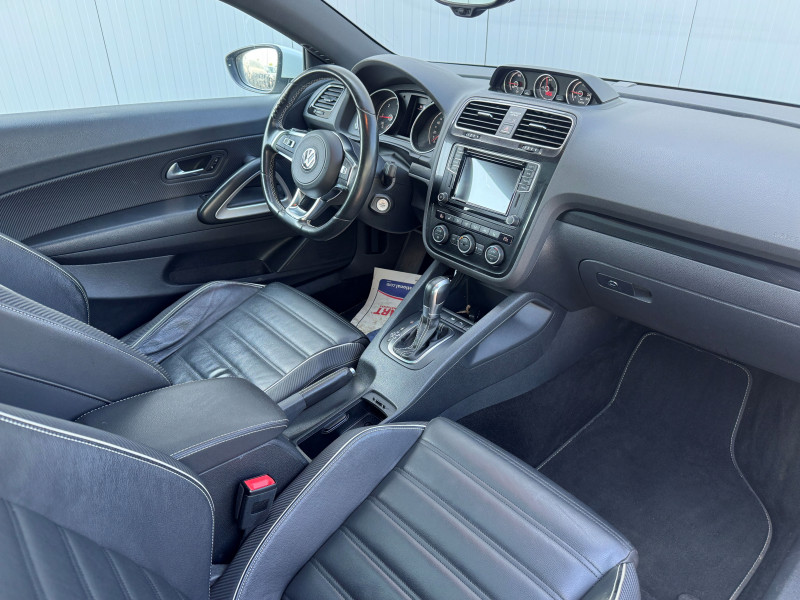 Photo 5 de l'offre de VOLKSWAGEN SCIROCCO 2.0 TDI 150 DSG6 Carat à 16900€ chez Dugast automobiles