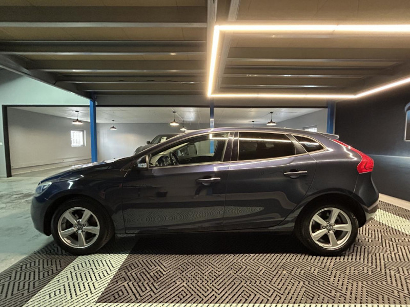 Photo 2 de l'offre de VOLVO V40 II T3 150ch Start&Stop Kinetic à 11490€ chez MKP Distribution