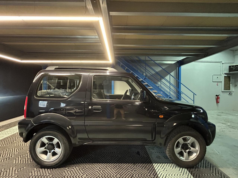 Photo 6 de l'offre de SUZUKI JIMNY 1.3 VVT 86ch JLX à 13490€ chez MKP Distribution