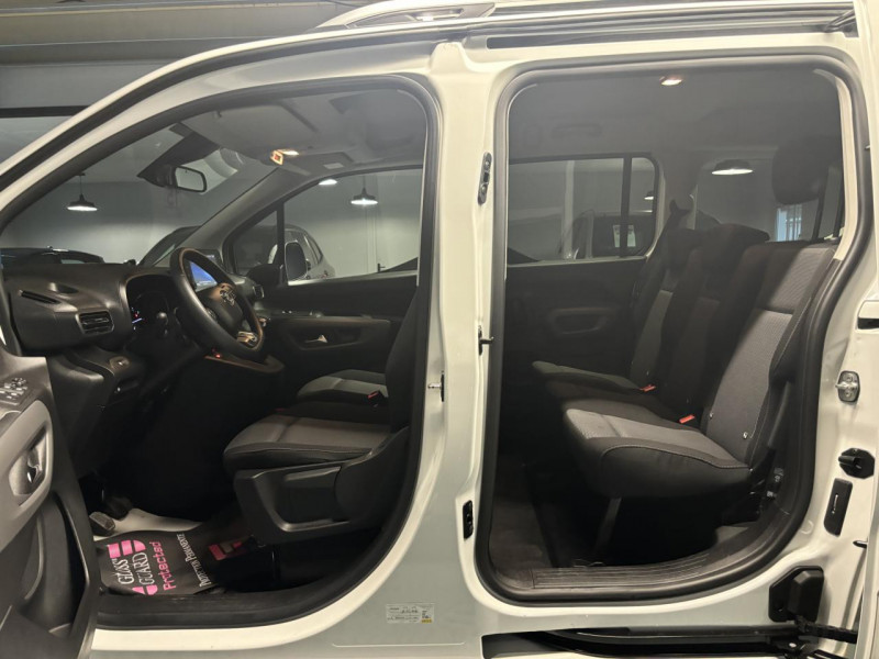 Photo 20 de l'offre de TOYOTA PROACE CITY VERSO Long 1.5L 130 D-4D BVM6 Executive 7 Places à 23490€ chez MKP Distribution