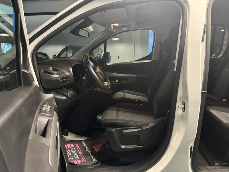 Photo 19 de l'offre de TOYOTA PROACE CITY VERSO Long 1.5L 130 D-4D BVM6 Executive 7 Places à 23490€ chez MKP Distribution