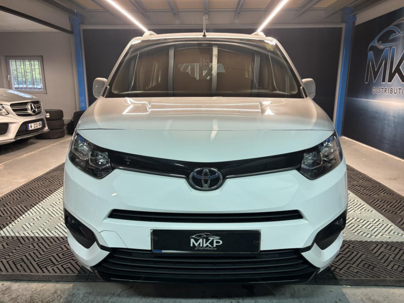 Photo 6 de l'offre de TOYOTA PROACE CITY VERSO Long 1.5L 130 D-4D BVM6 Executive 7 Places à 23490€ chez MKP Distribution