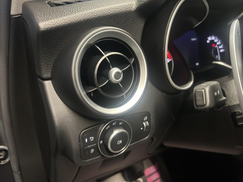 Photo 21 de l'offre de ALFA ROMEO STELVIO  2.2 160  AT8 Super à 26490€ chez MKP Distribution