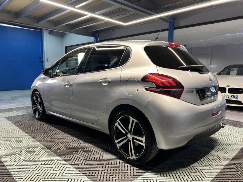Photo 3 de l'offre de PEUGEOT 208 1.2 THP Puretech 110  GTLINE à 7990€ chez MKP Distribution