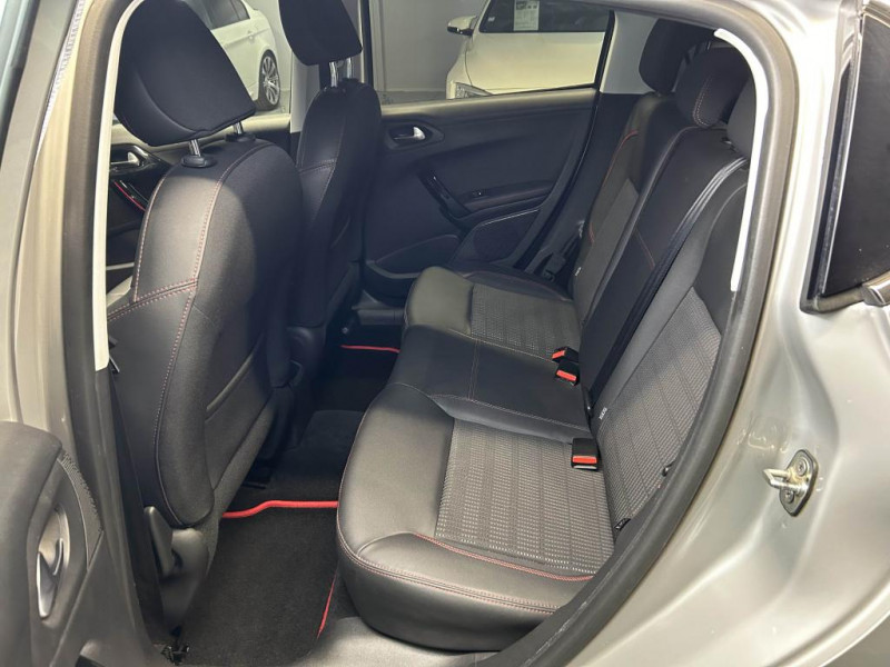 Photo 32 de l'offre de PEUGEOT 208 1.2 THP Puretech 110  GTLINE à 7990€ chez MKP Distribution